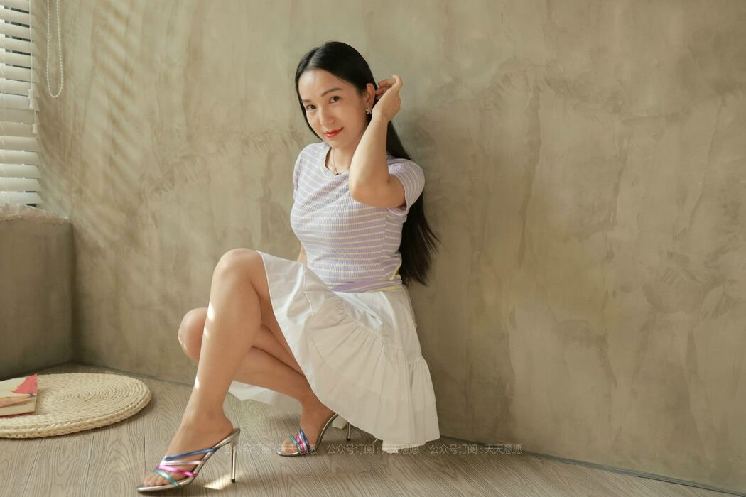 IESS异思趣向 No.875 Li Li