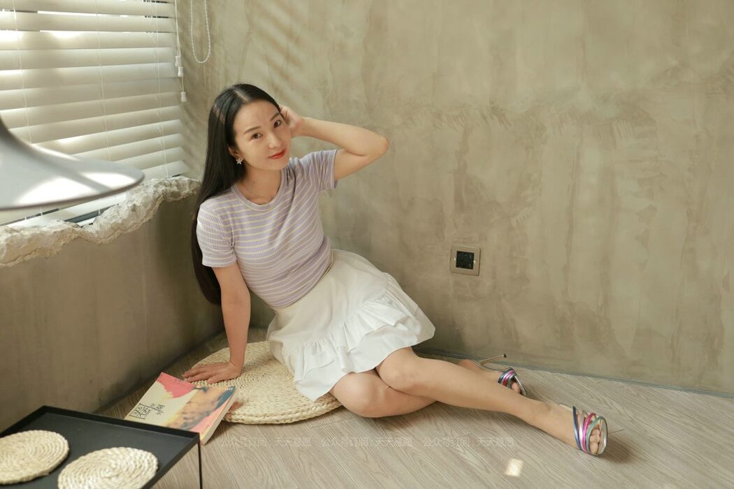 IESS异思趣向 No.875 Li Li