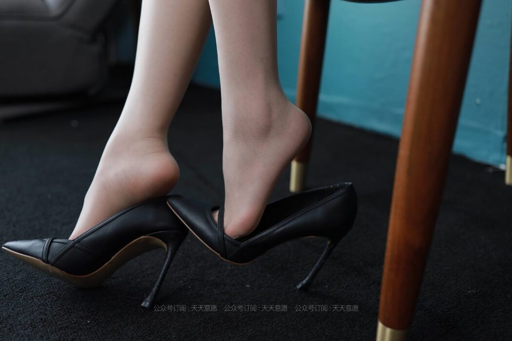 IESS异思趣向 No.880 Xiao Qi