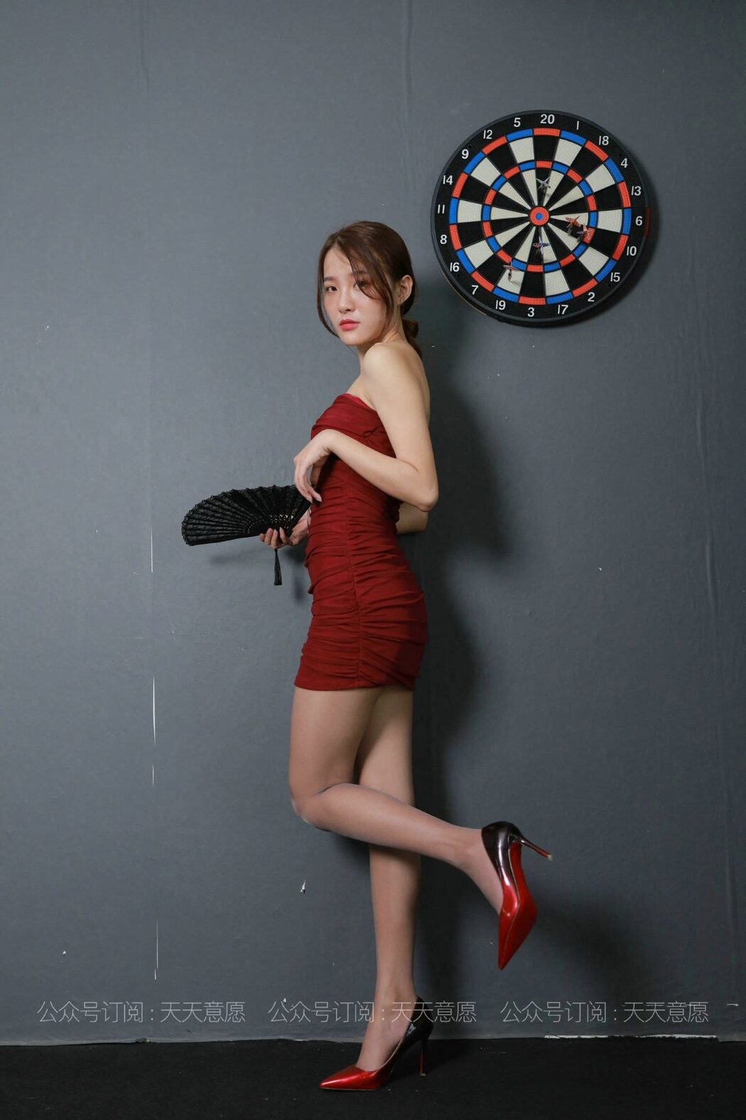 IESS异思趣向 No.877 Wan Ping