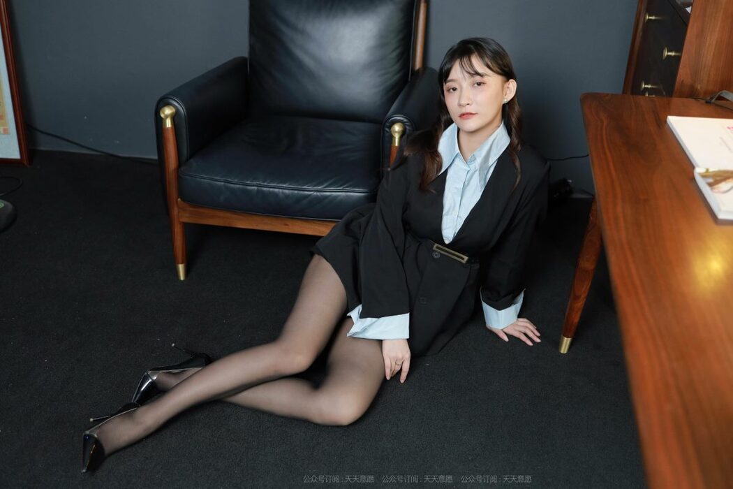 IESS异思趣向 No.952 Qiu Qiu