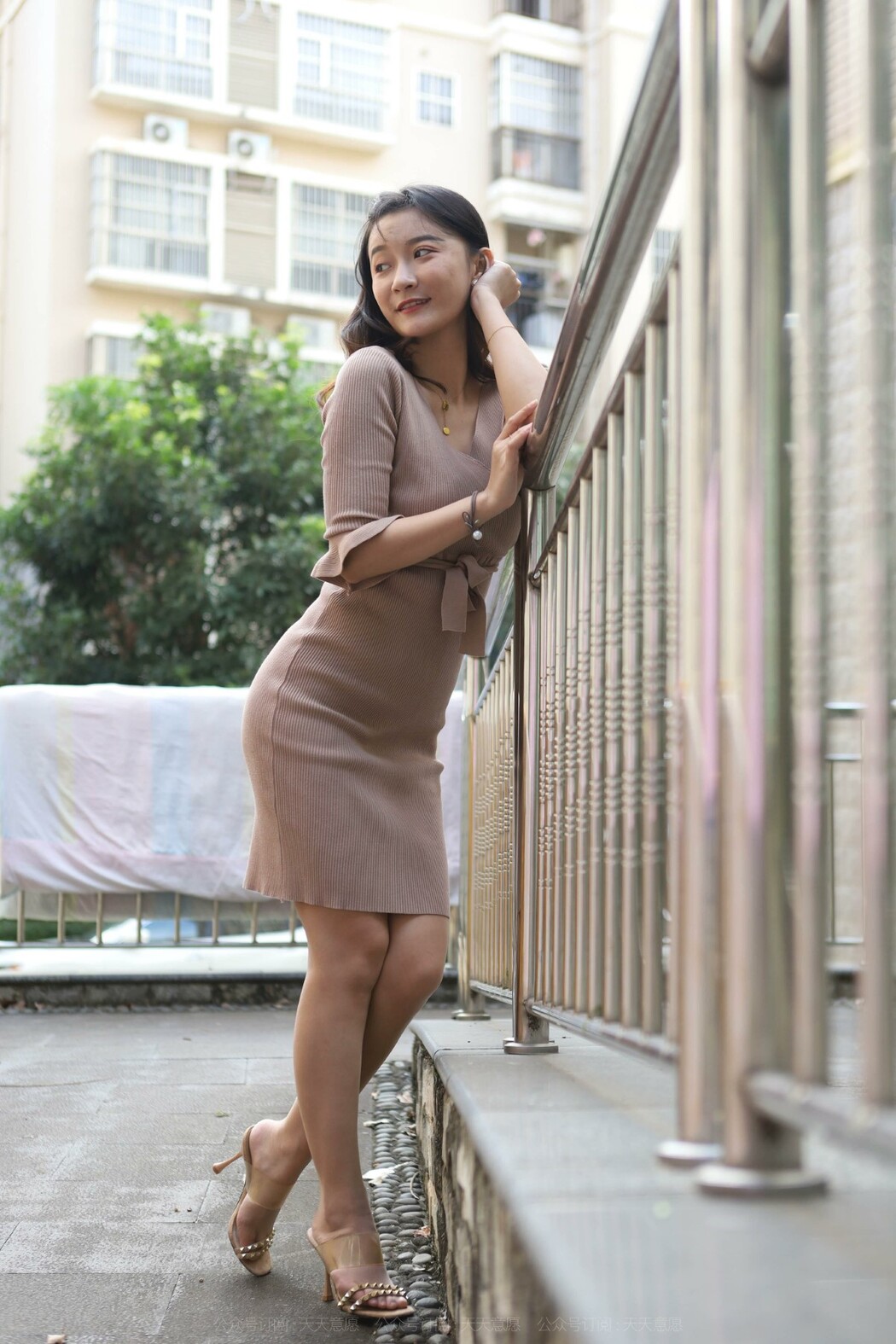 IESS异思趣向 No.970 Qiu Qiu