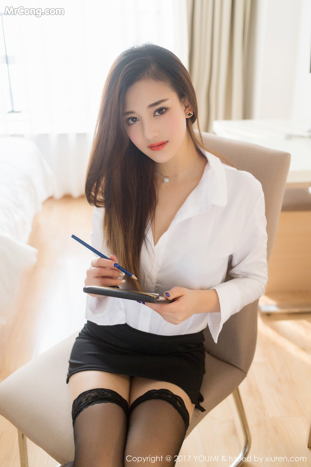 YouMi Vol.087: 娜娜TINA (41 images)