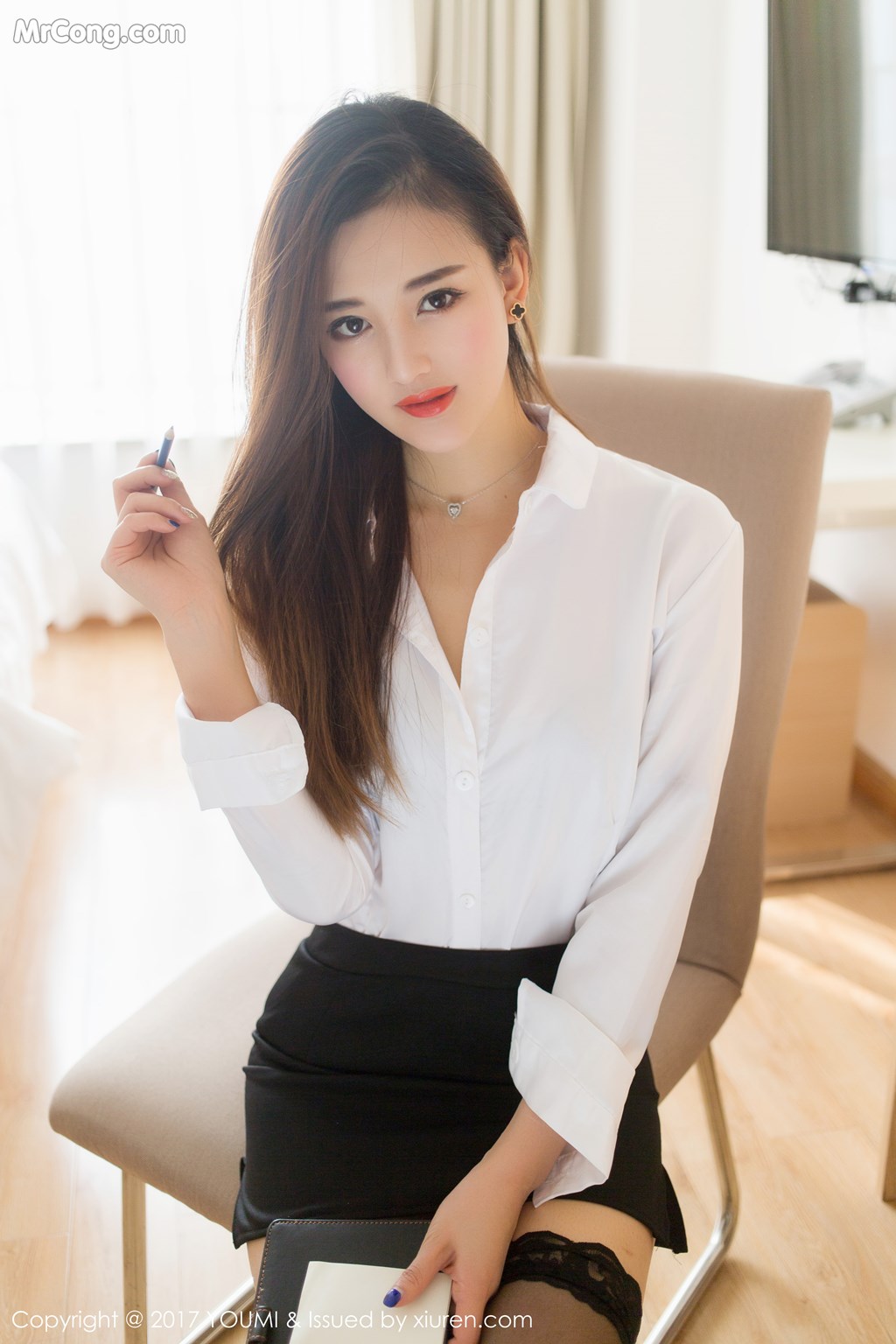 YouMi Vol.087: 娜娜TINA (41 images)