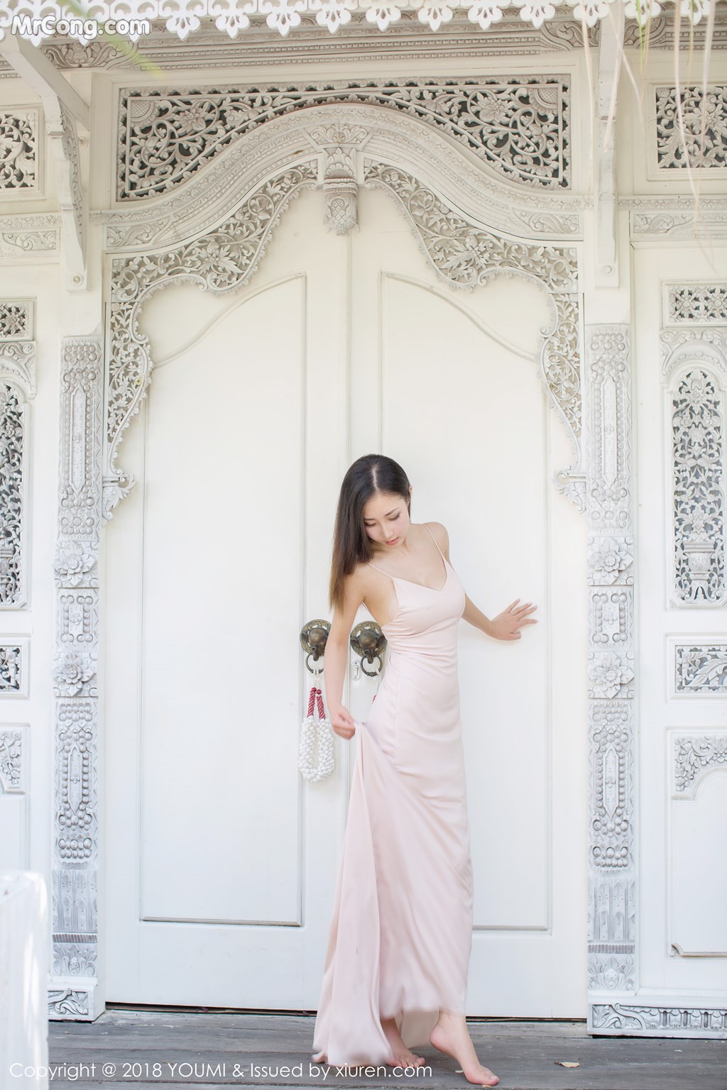 YouMi Vol.156: Yumi (尤美) (32 images)