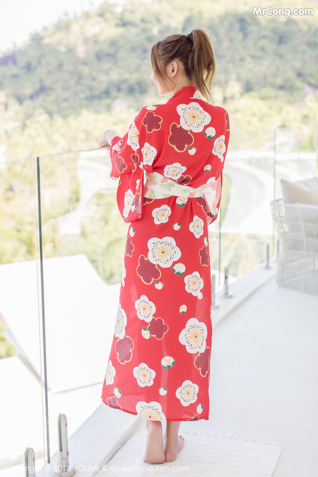 YouMi Vol.167: SOLO-尹菲 (50 images)