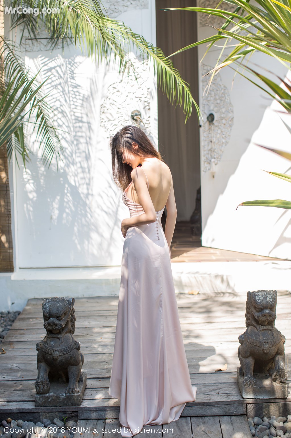 YouMi Vol.156: Yumi (尤美) (32 images)