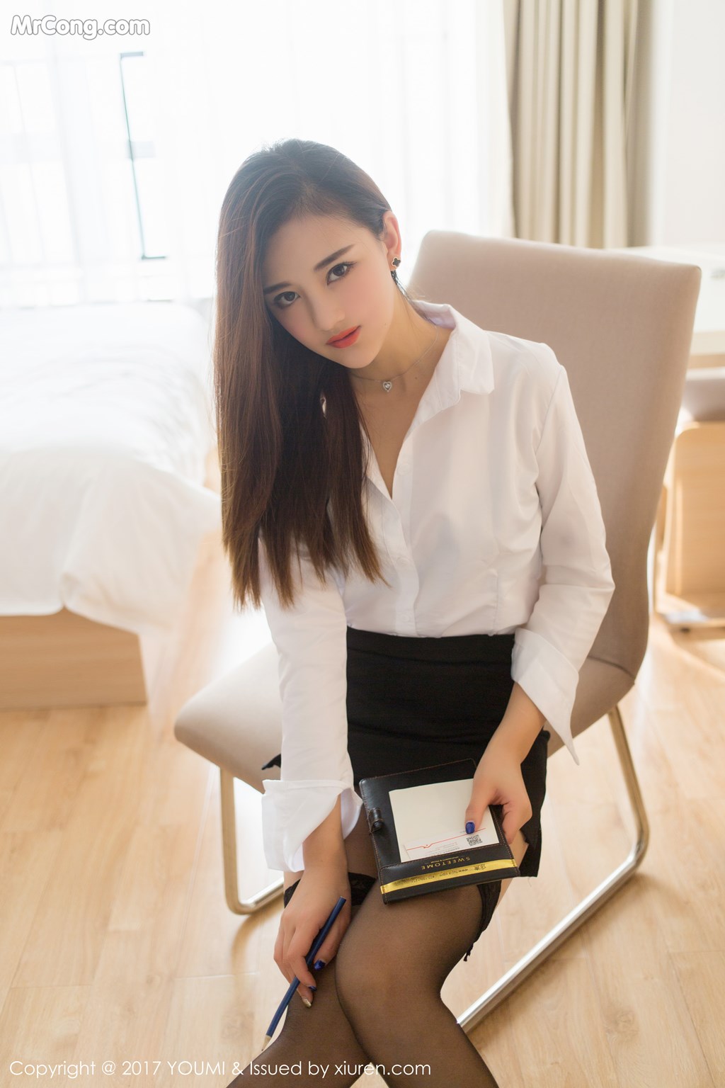 YouMi Vol.087: 娜娜TINA (41 images)