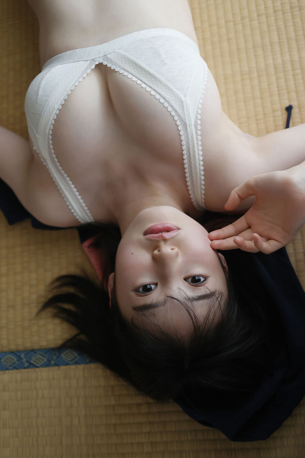 JP Miu Shirahama 白濱美兎 – ヤングガンガンデジタル限定写真集 君と合宿中 デジタル版ヤングガンガン特別編集 (73P)