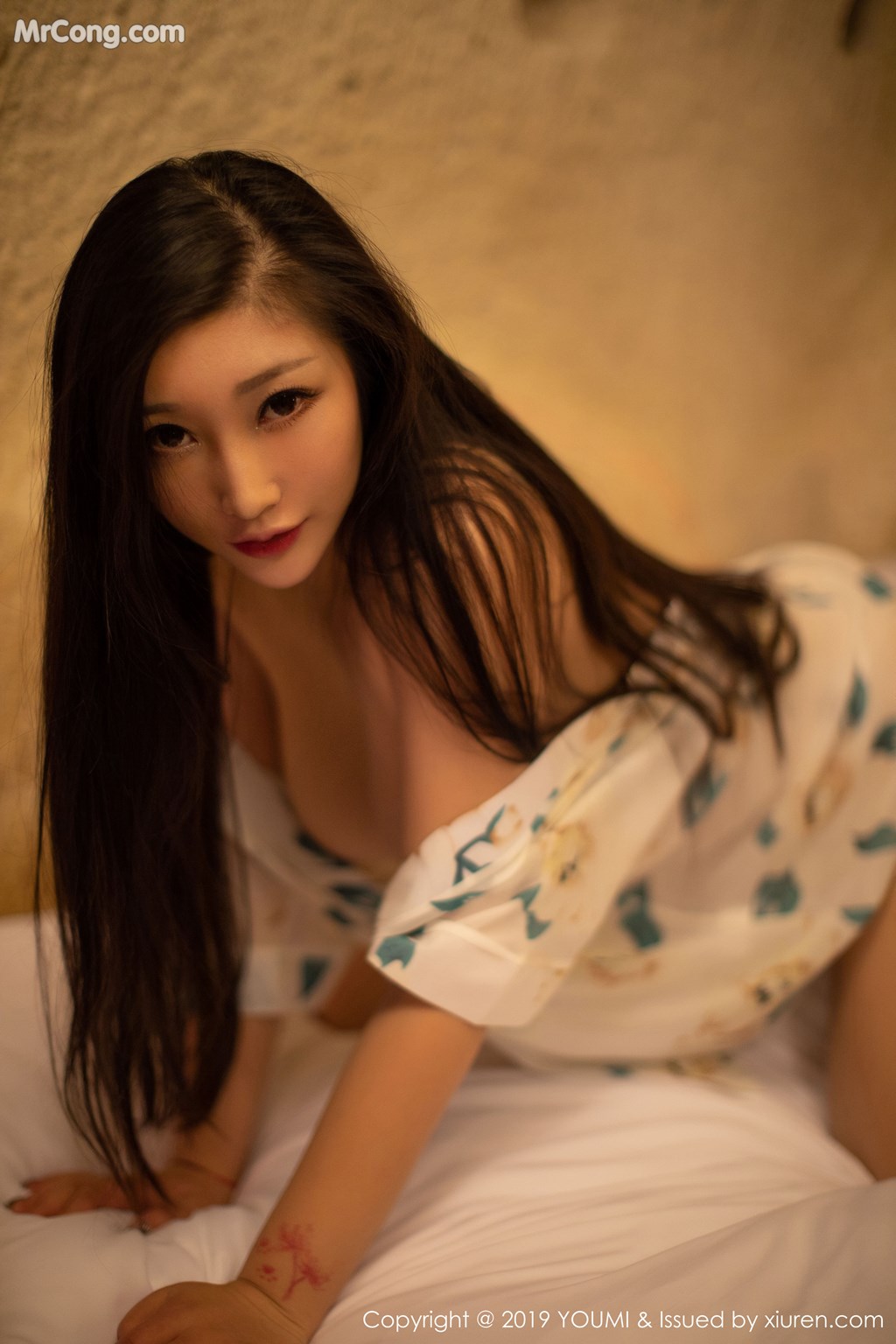 YouMi Vol.281: Daji_Toxic (妲己_Toxic) (48 images)