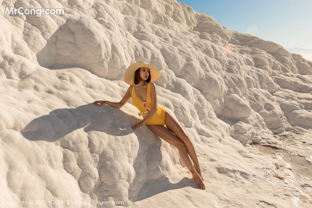 YouMi Vol.243: LRIS (冯木木) (47 images)