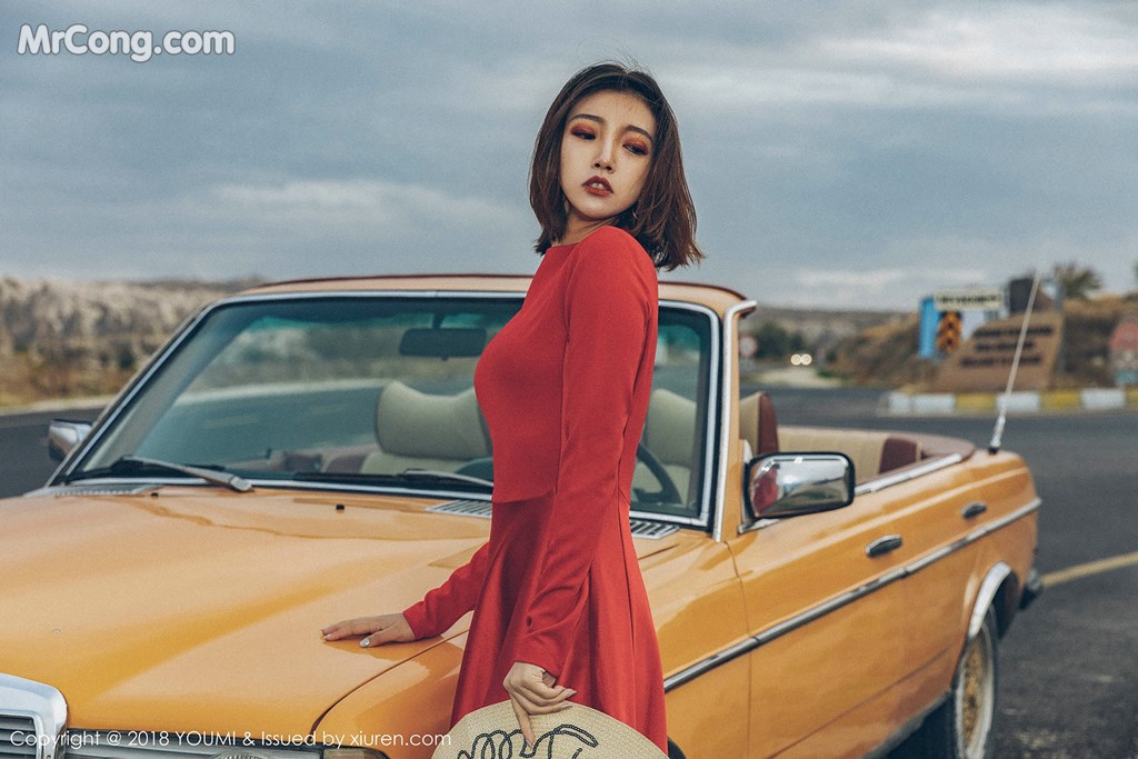 YouMi Vol.252: LRIS (冯木木) (56 images)