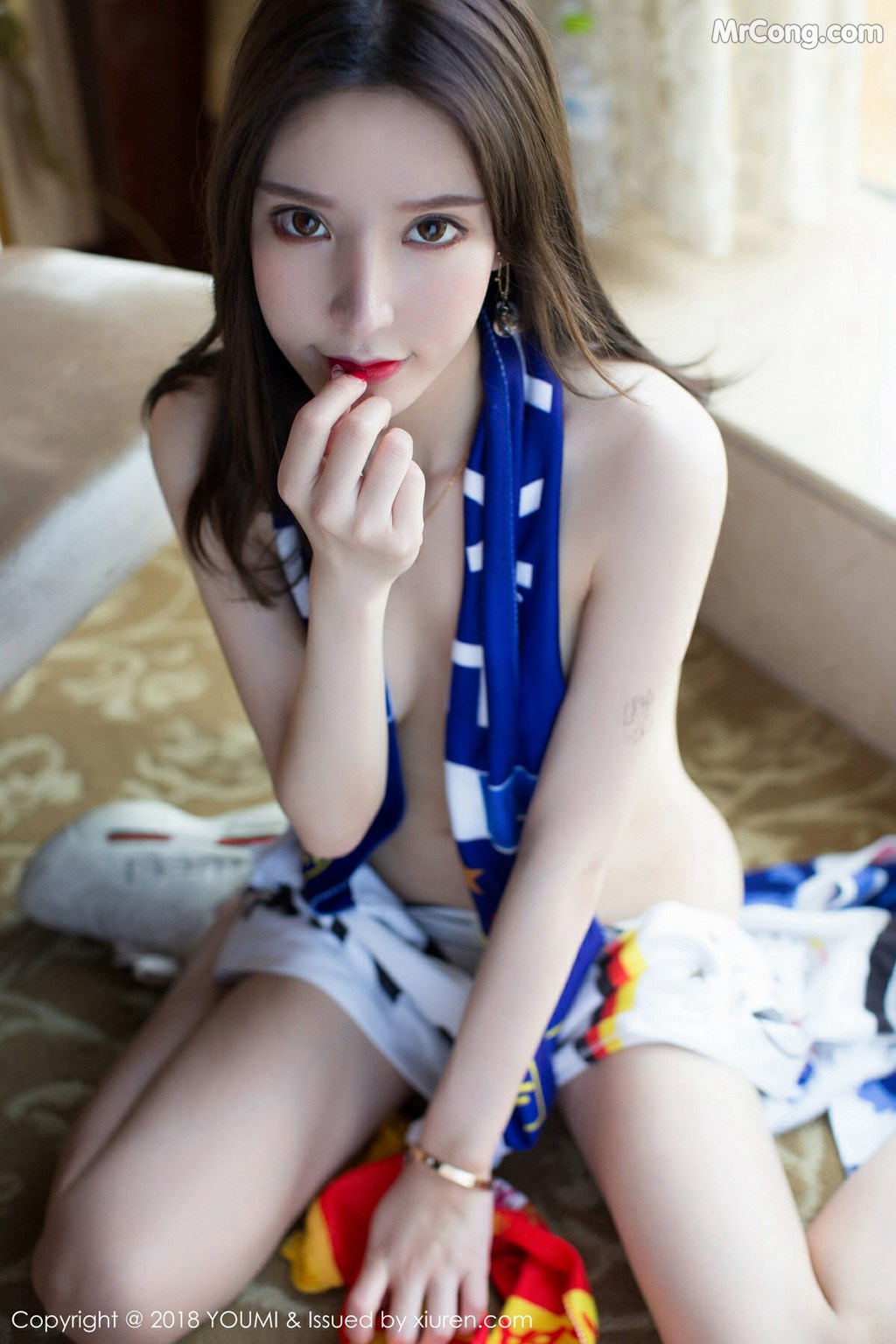 YouMi Vol.182: Zhou Yuxi (周于希) (50 images)