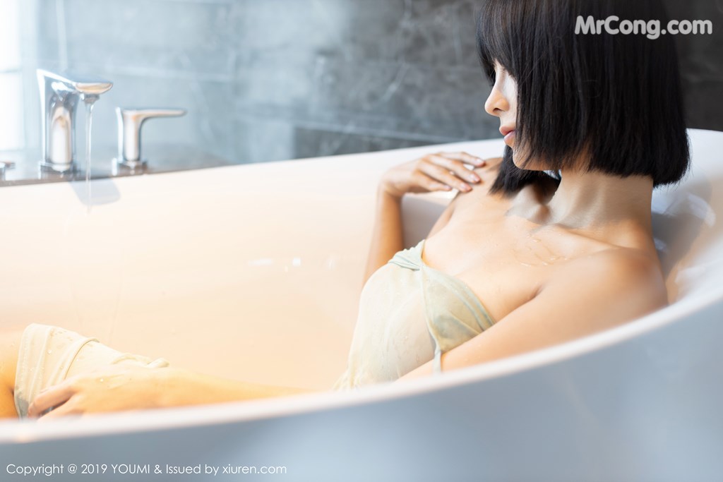 YouMi Vol.370: 蓝夏Akasha (43 images)