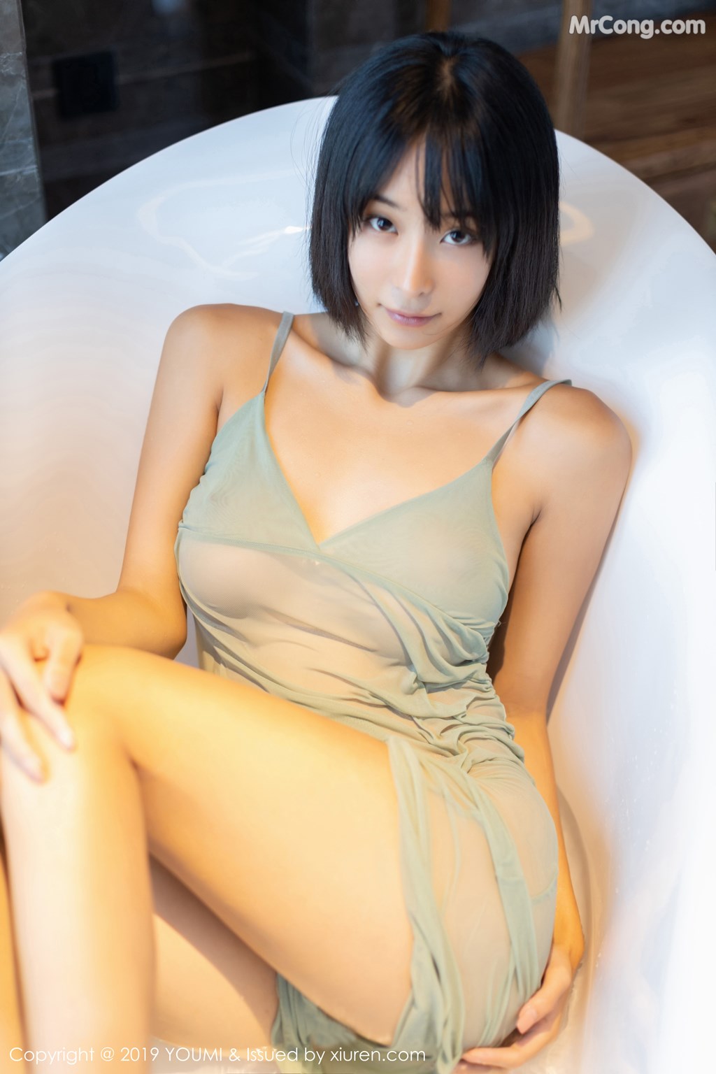 YouMi Vol.370: 蓝夏Akasha (43 images)