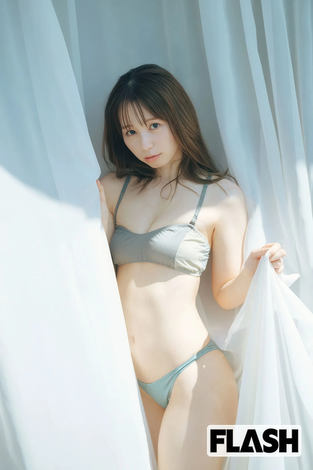Rina Koike 小池里奈, FLASH 2025.08.19-26 (フラッシュ 2025年8月19-26日号)