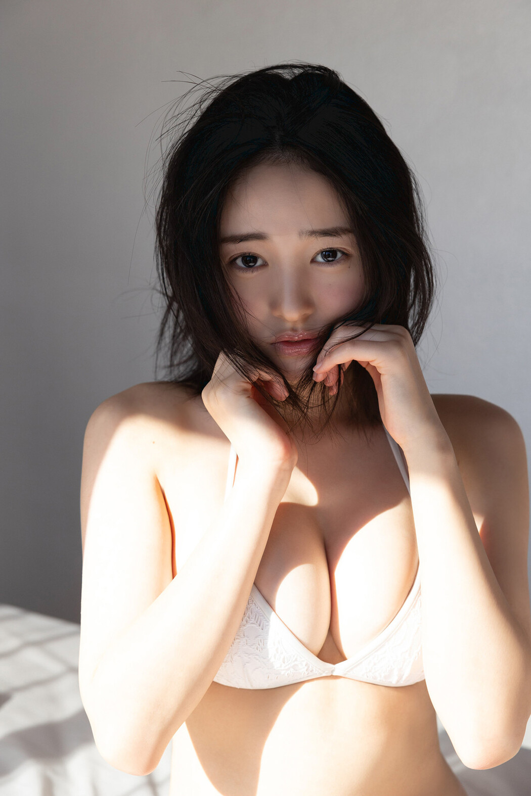 Miu Shirahama 白濱美兎, FRIDAYデジタル写真集 「ぎゅってして ｖｏｌ．２ ちょっとオトナな１００ページ豪華版」 Set.05