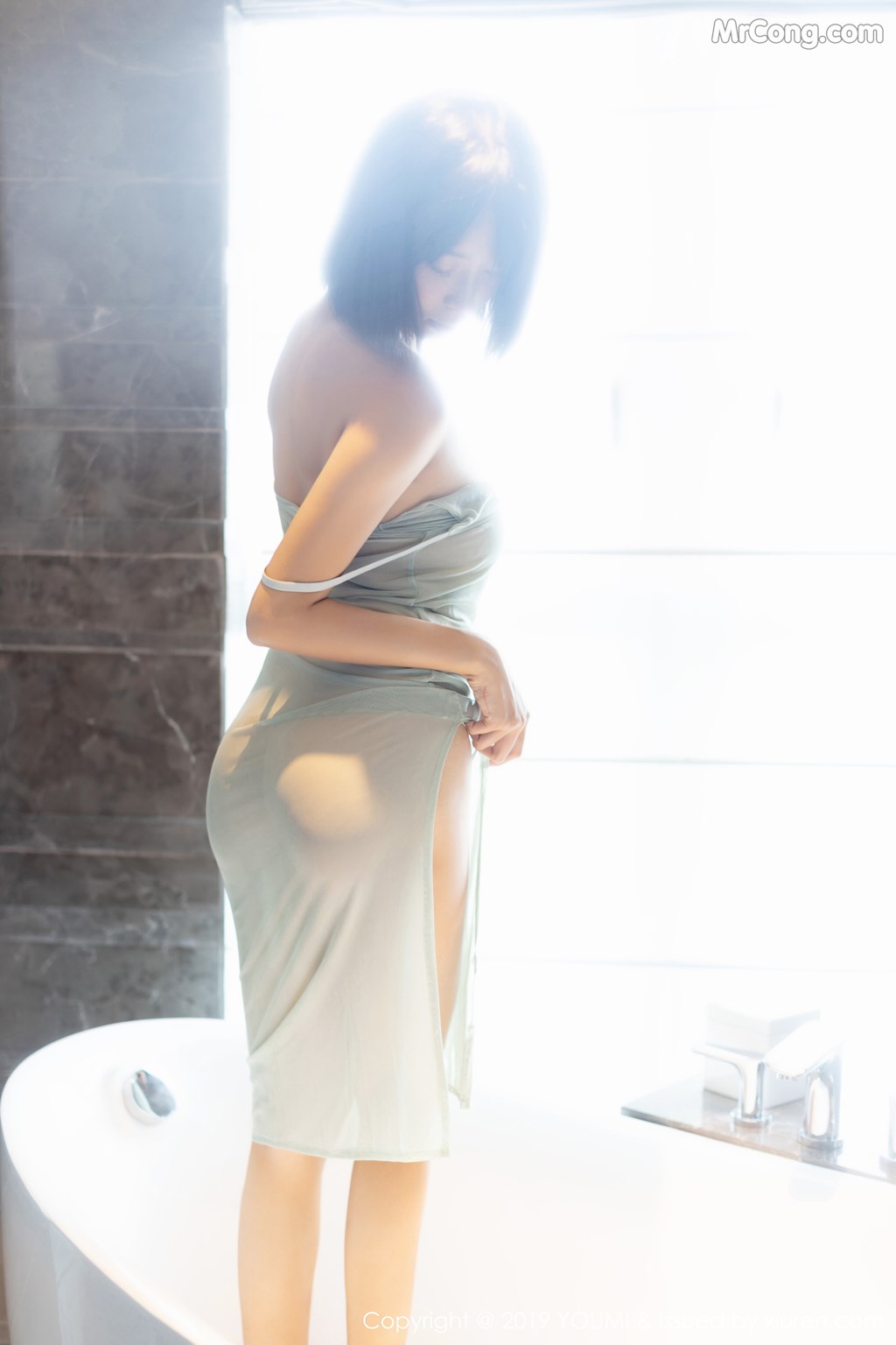 YouMi Vol.370: 蓝夏Akasha (43 images)