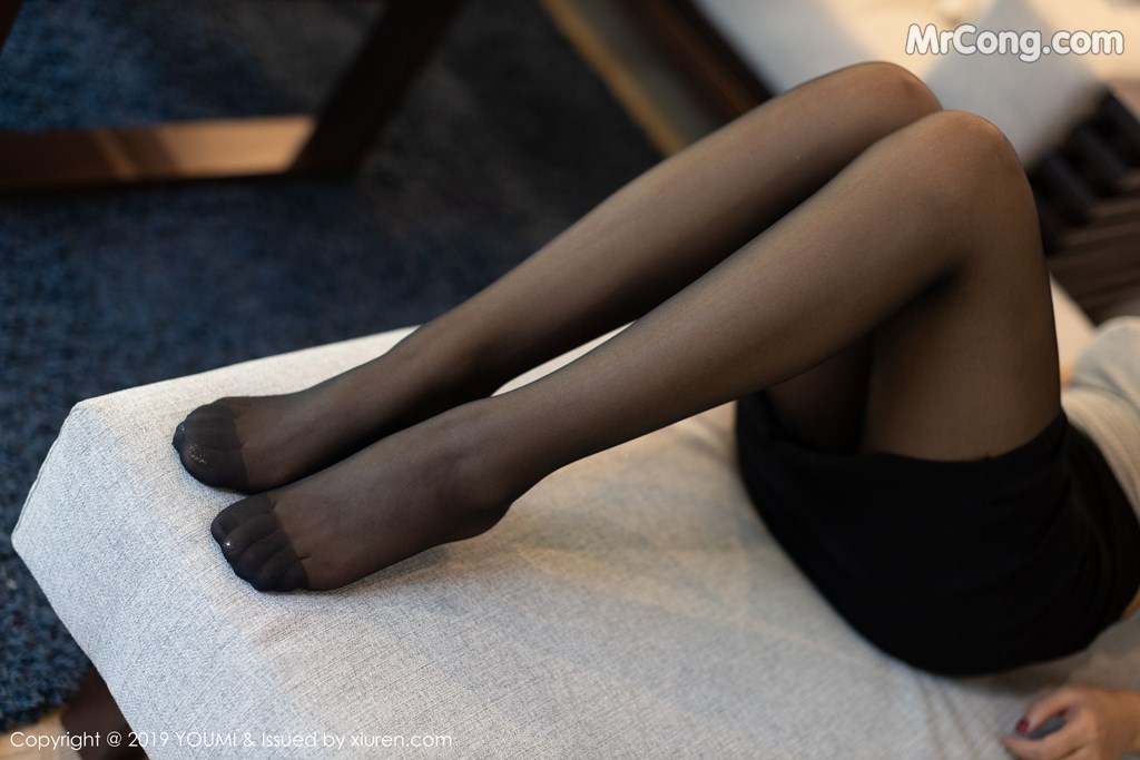 YouMi Vol.366: Emily顾奈奈 (51 images)