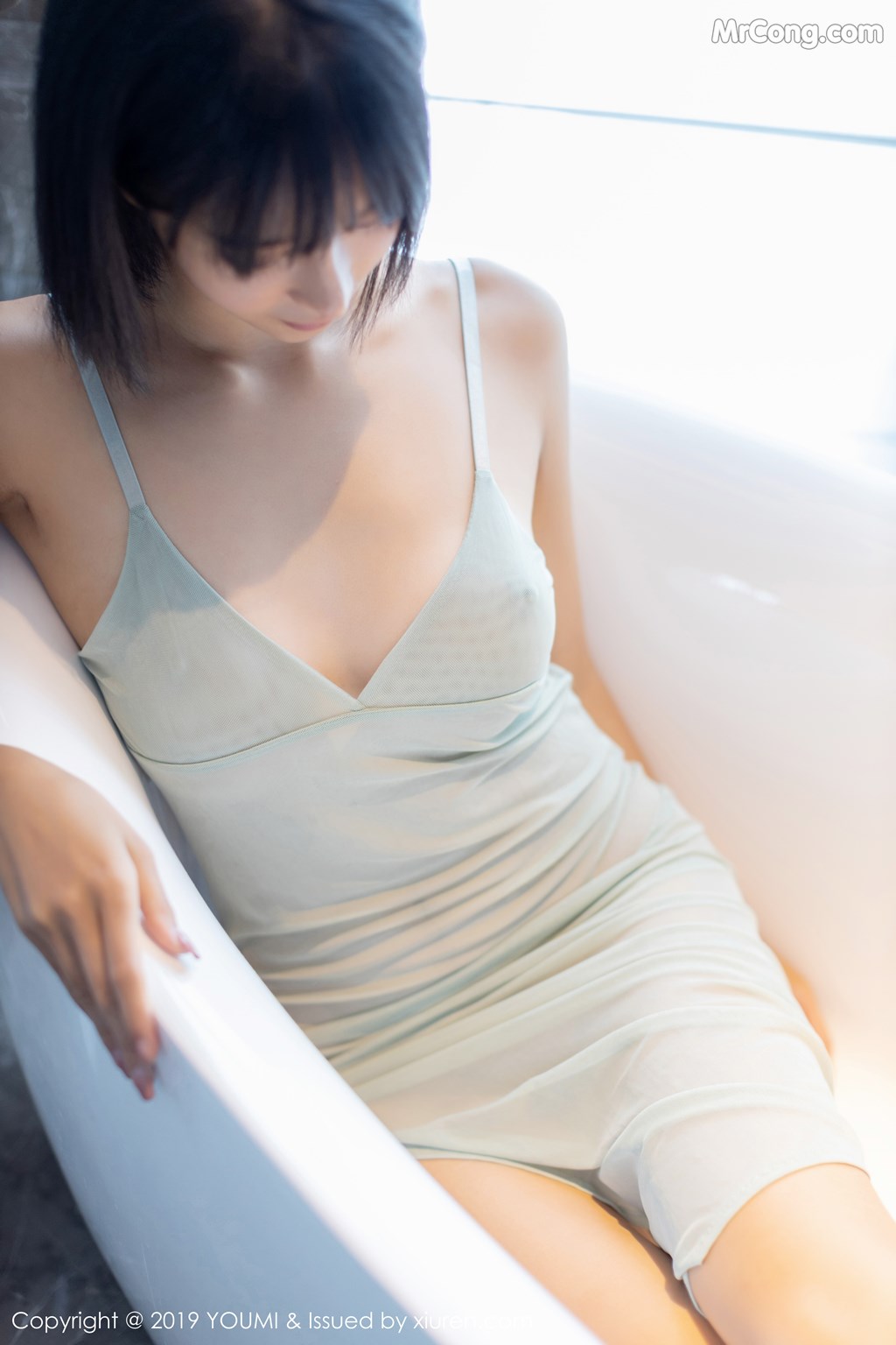 YouMi Vol.370: 蓝夏Akasha (43 images)