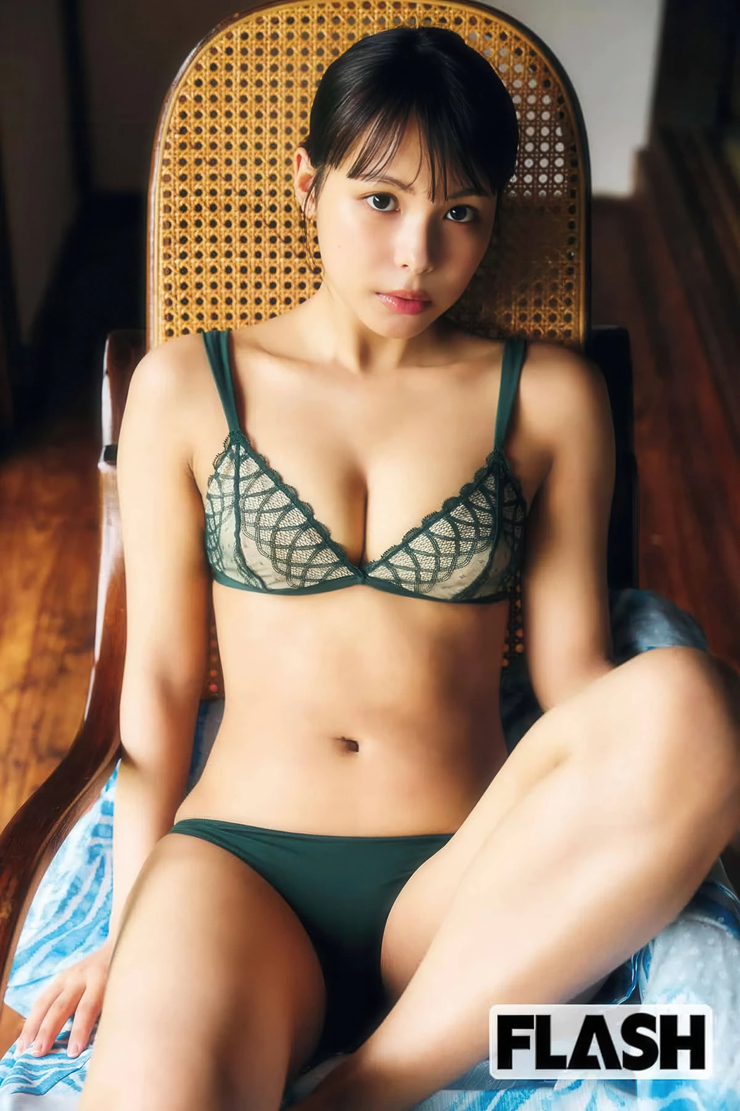 Amisa Miyazaki 宮崎あみさ, FLASH 2025.08.19-26 (フラッシュ 2025年8月19-26日号)