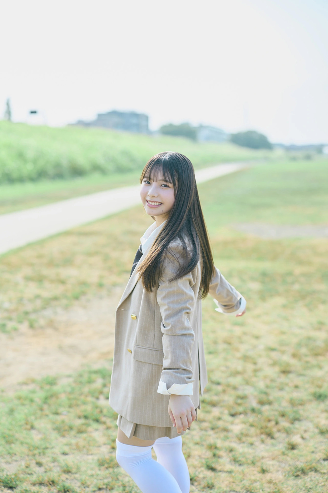 Izuki Shimoda 下田衣珠季, Young Magazine 2025 No.44 (ヤングマガジン 2025年44号)