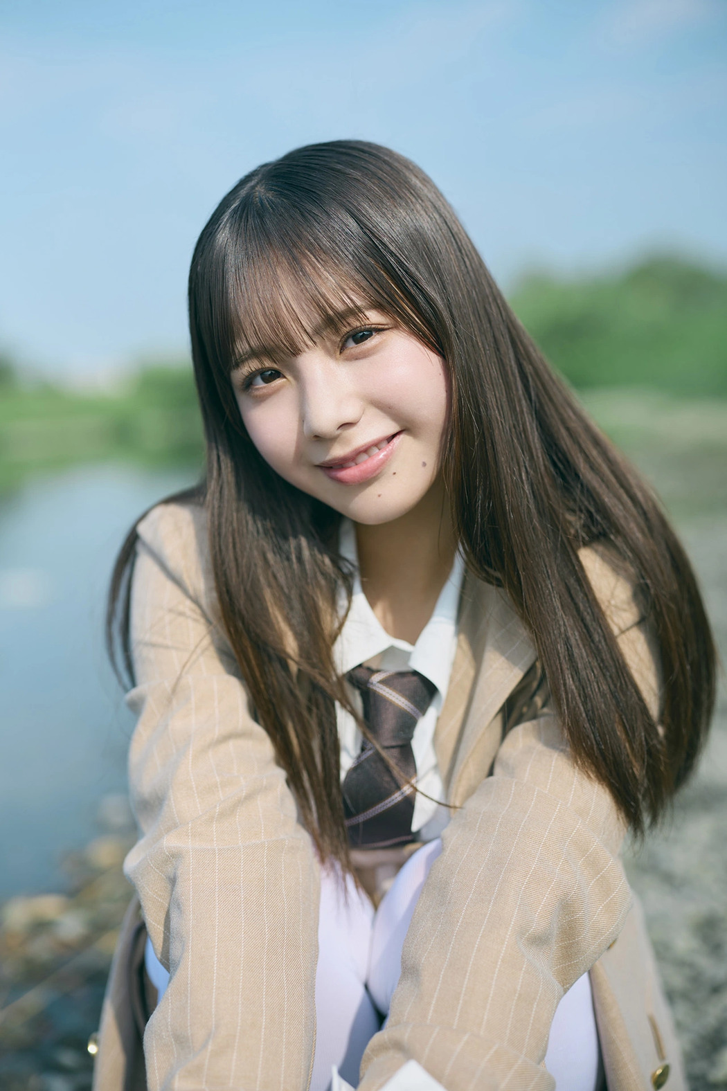 Izuki Shimoda 下田衣珠季, Young Magazine 2025 No.44 (ヤングマガジン 2025年44号)