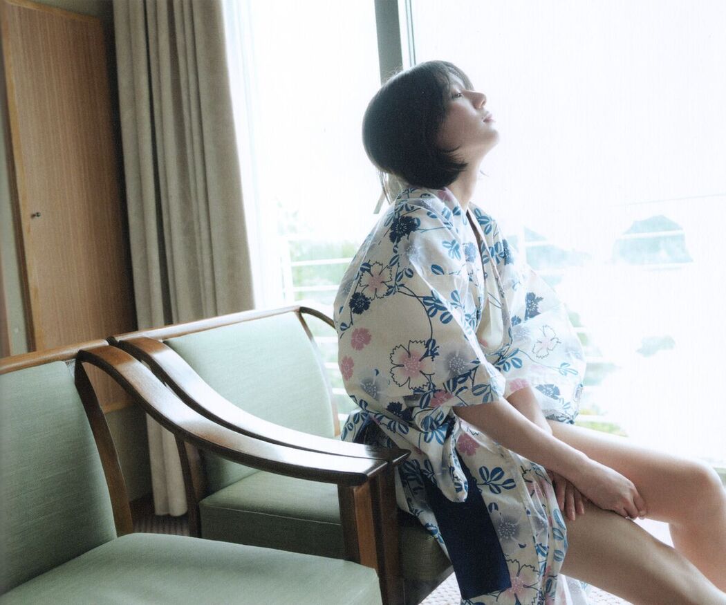 JP Momoka Onishi 大西桃香 – 2023.09.30 AKB48 2nd写真集 桃の眺め方 Part02 (59P)