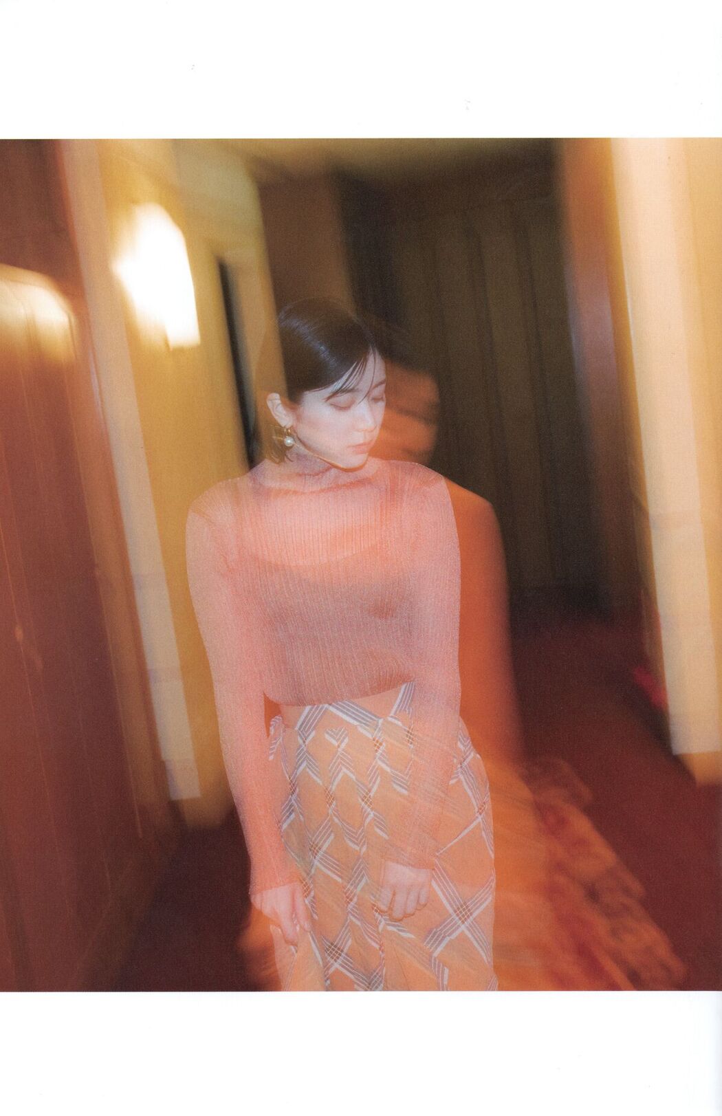 JP Momoka Onishi 大西桃香 – 2023.09.30 AKB48 2nd写真集 桃の眺め方 Part01 (58P)