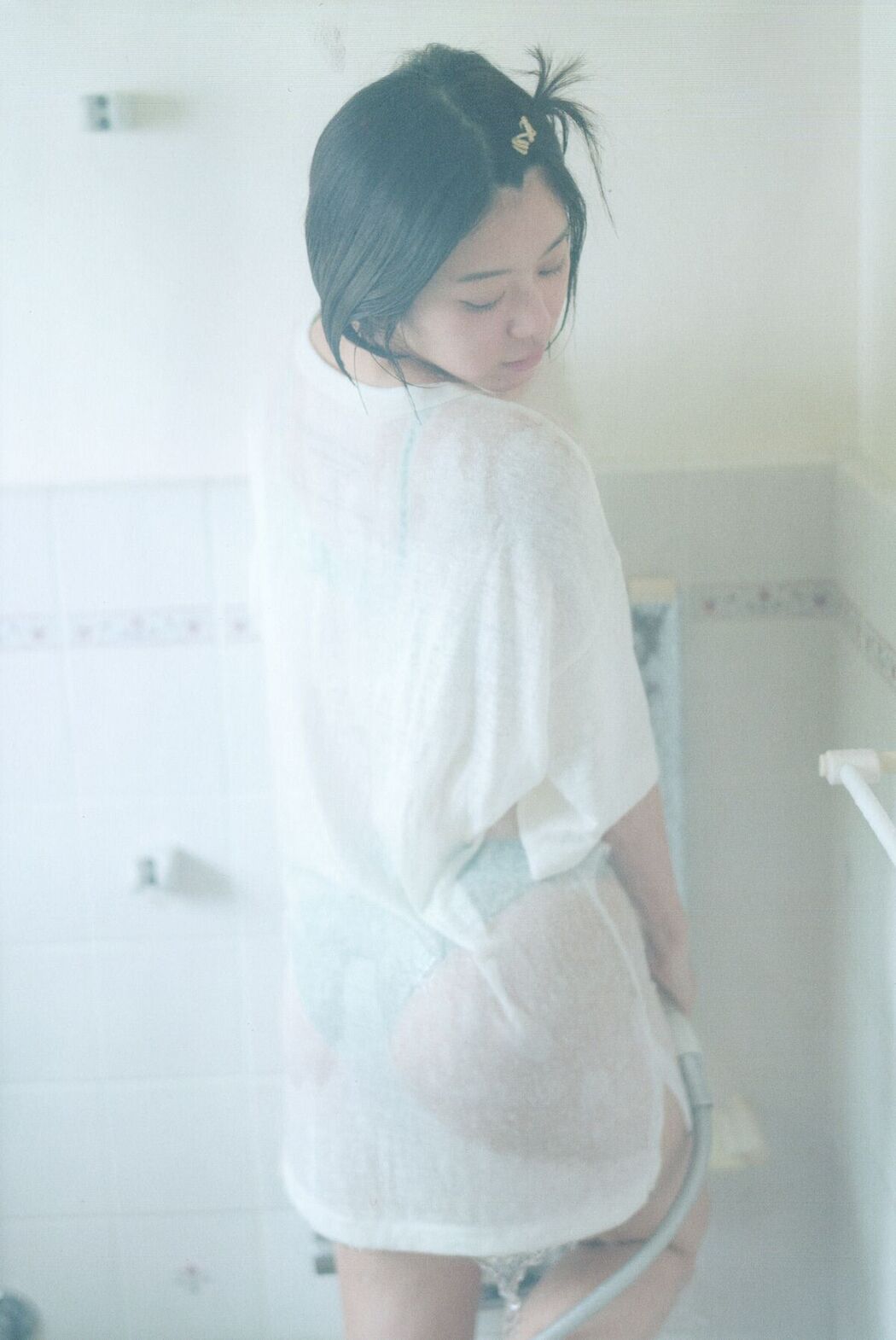 JP Momoka Onishi 大西桃香 – 2023.09.30 AKB48 2nd写真集 桃の眺め方 Part02 (59P)