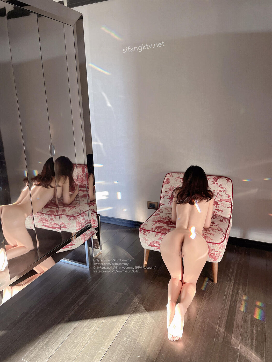 kkimkkimmy – 泰国高挑白皙甜美女神 旅行还不忘拍裸照很敬业 Part01 (68P – 2V)
