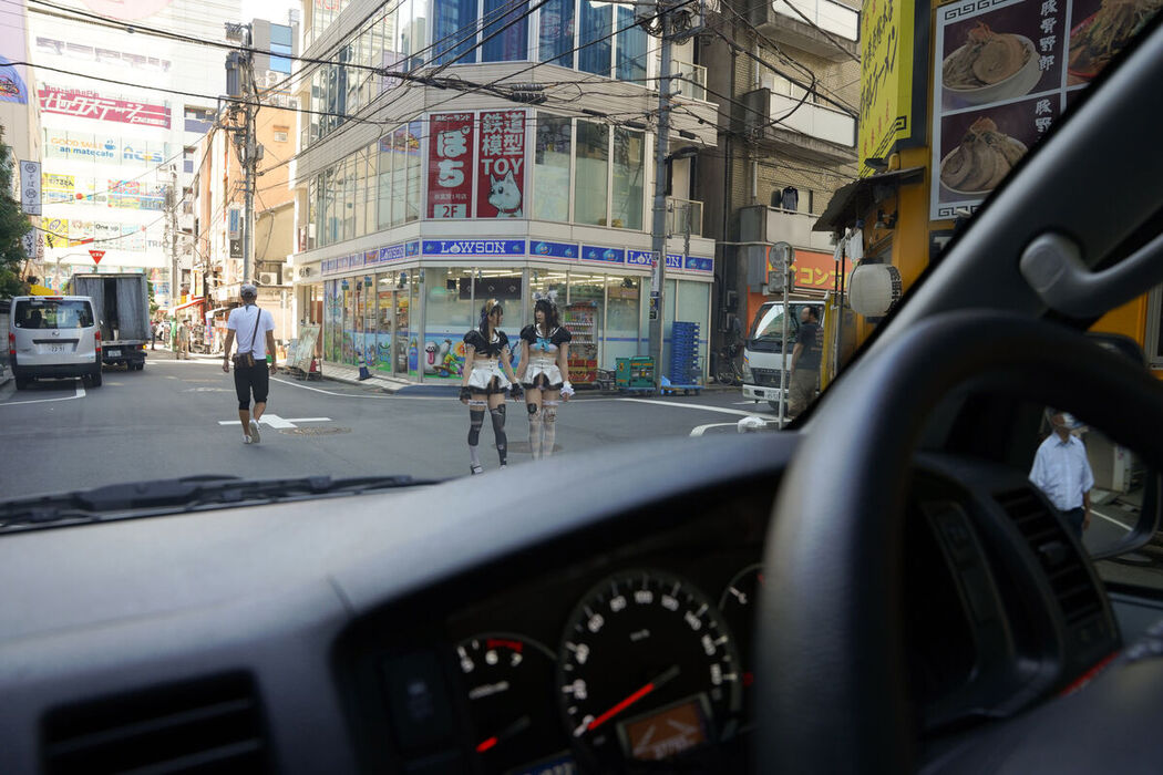 JP Sui Utatane うたたね翠 And Shione Mizuna 水那しおね – 野生のメイドがあらわれた Part02 (55P)