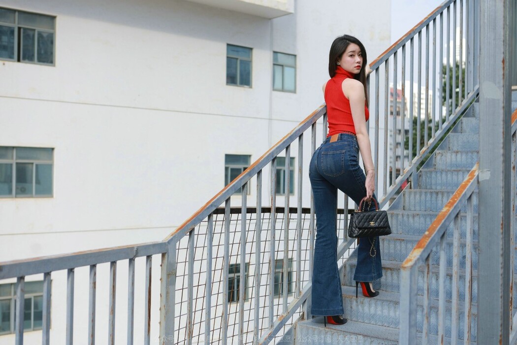 IESS异思趣向 No.1011 Jia Ye