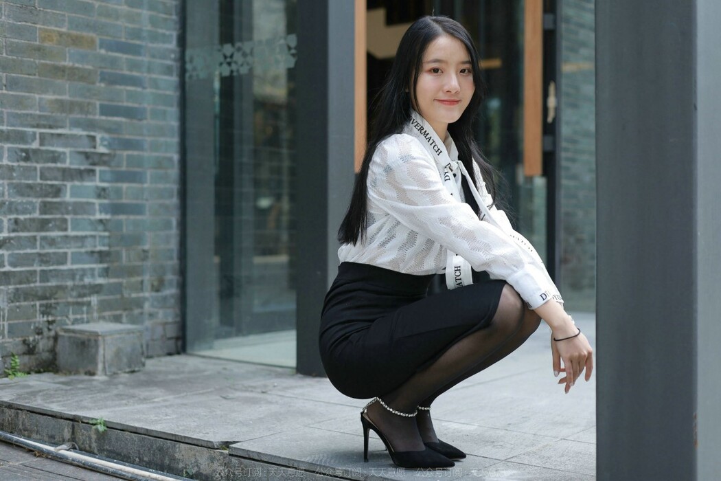 IESS异思趣向 No.1002 Wan Ping