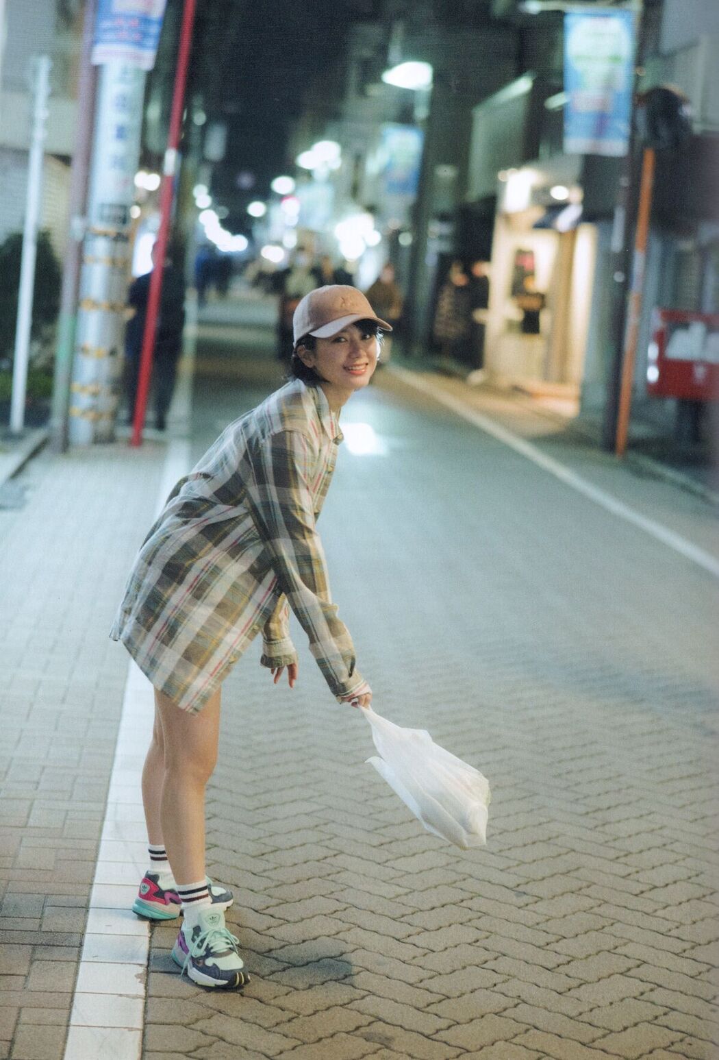JP Momoka Onishi 大西桃香 – 2023.09.30 AKB48 2nd写真集 桃の眺め方 Part02 (59P)