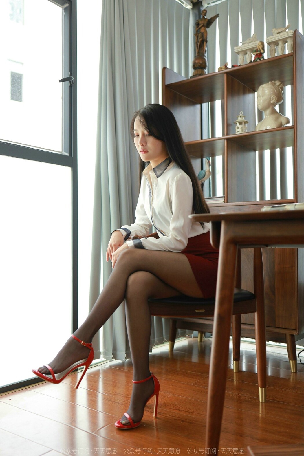 IESS异思趣向 No.1010 Wan Ping