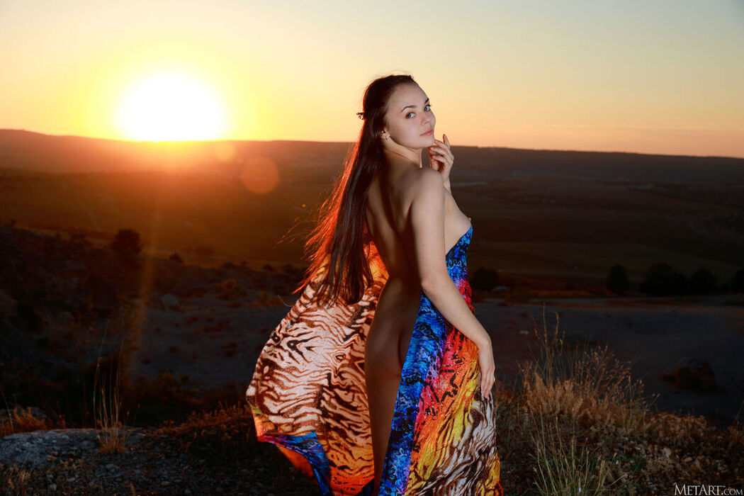 MetArt Mia Grandi – Catching Sunset Part01 (60P)