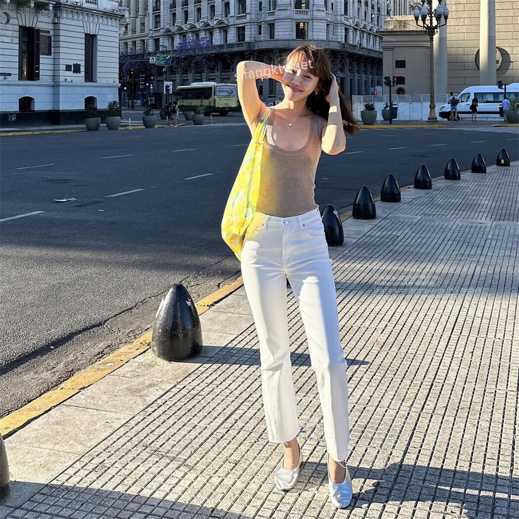 kkimkkimmy – 泰国高挑白皙甜美女神 旅行还不忘拍裸照很敬业 Part01 (68P – 2V)