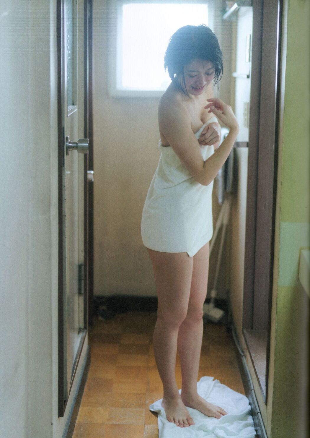 JP Momoka Onishi 大西桃香 – 2023.09.30 AKB48 2nd写真集 桃の眺め方 Part02 (59P)