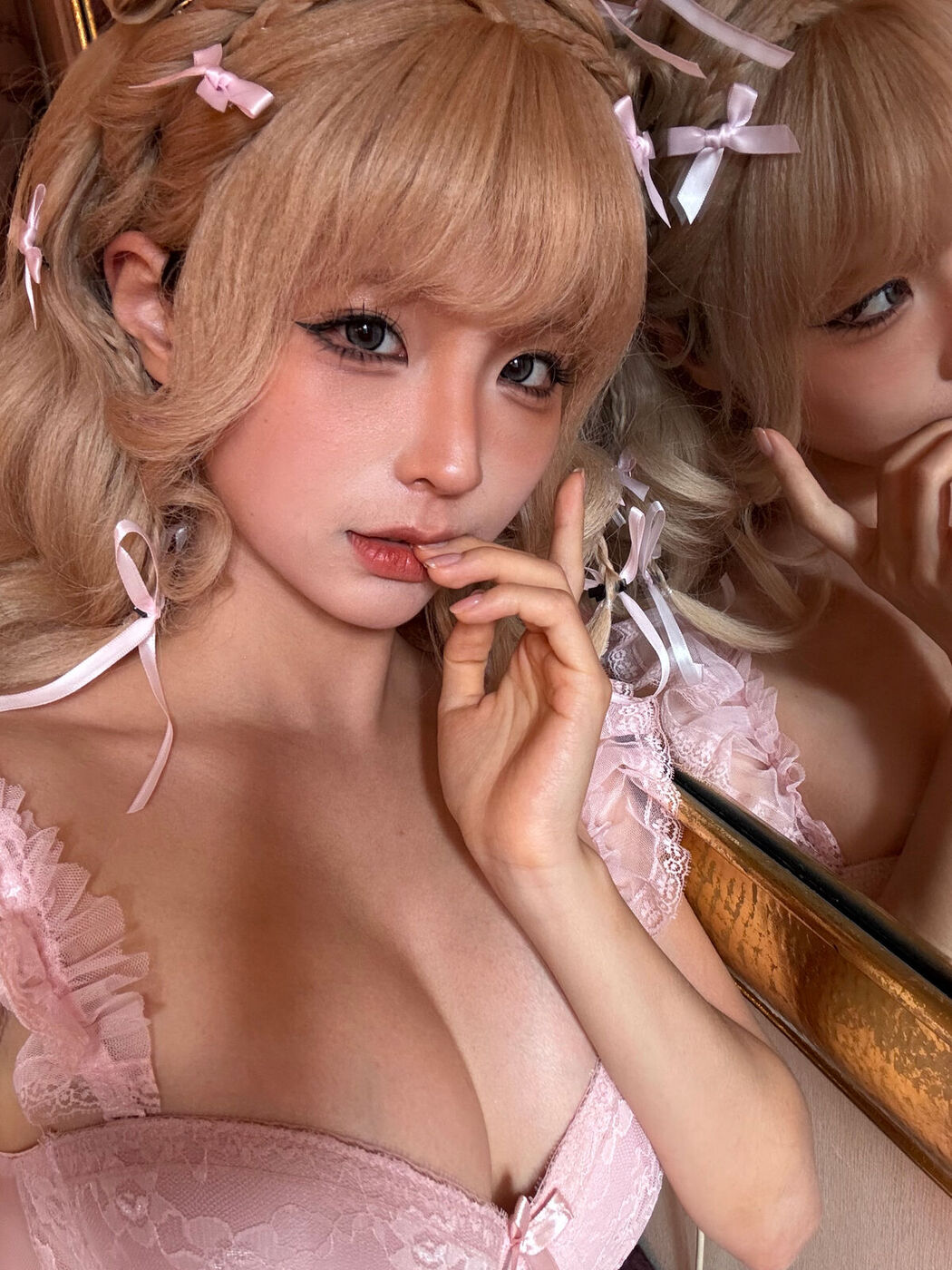 Coser@蠢沫沫 Chunmomo – 金发蝴蝶结 Part02 (47P)