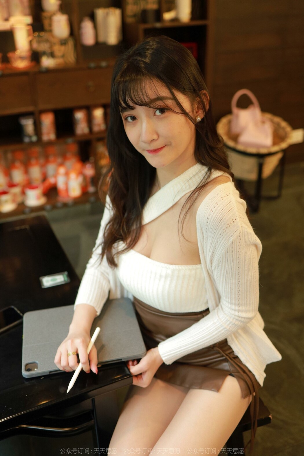 IESS异思趣向 No.1072 Qiu Qiu