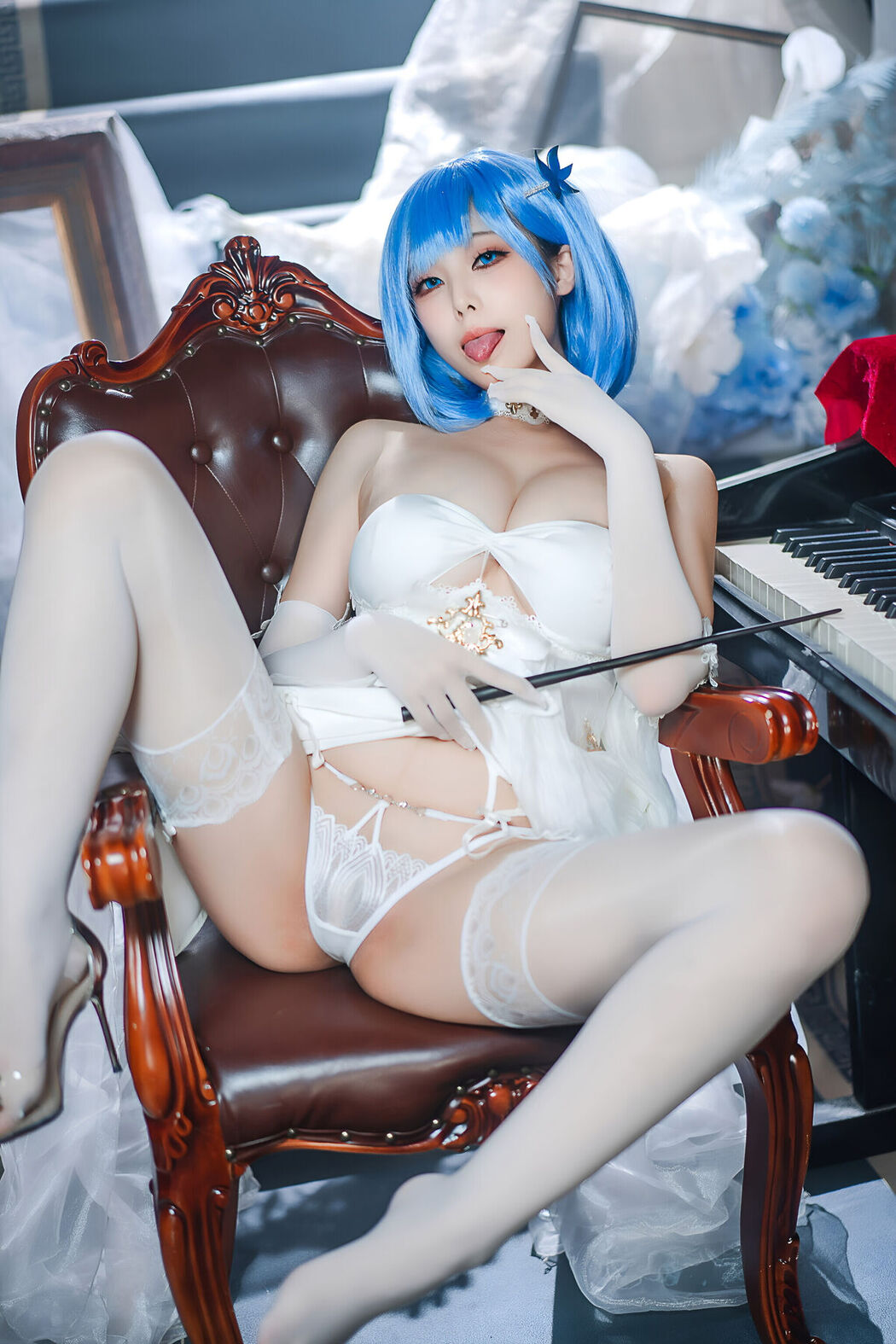 Coser@蜜汁猫裘 &#8211; 碧蓝航线 恰巴耶夫白骑兵 Part01 (52P)