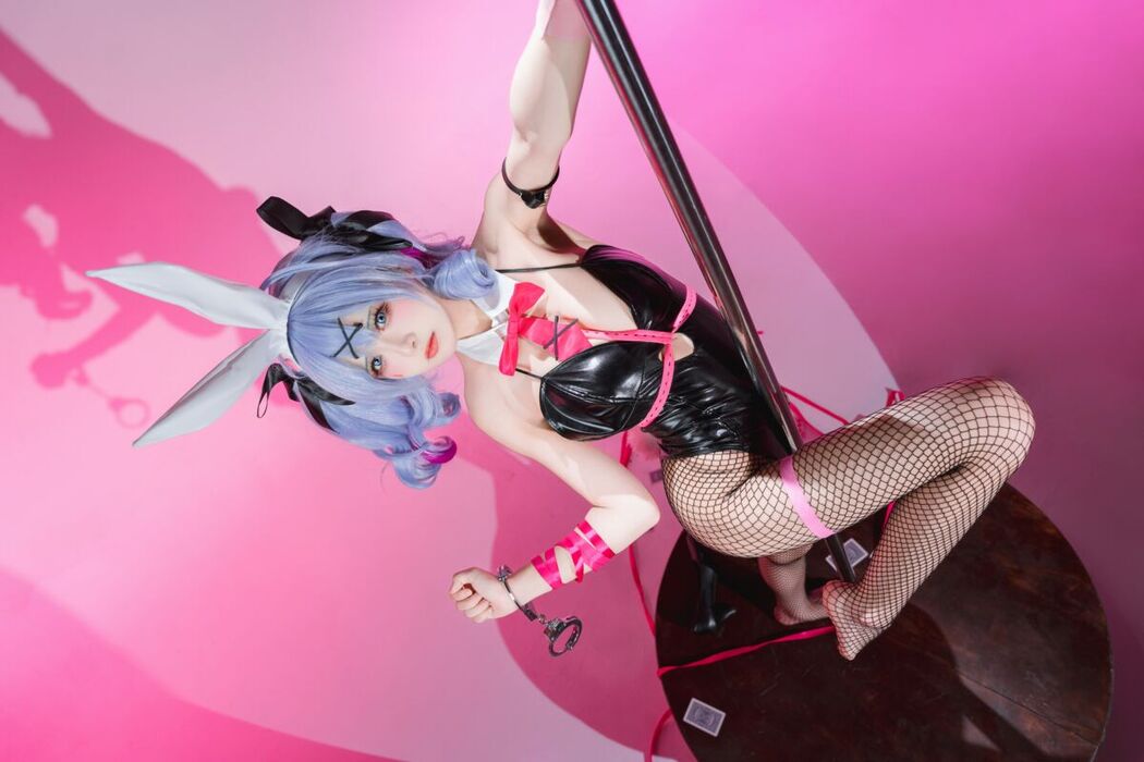 Coser@九柒喵 &#8211; 初音兔子洞 (26P)