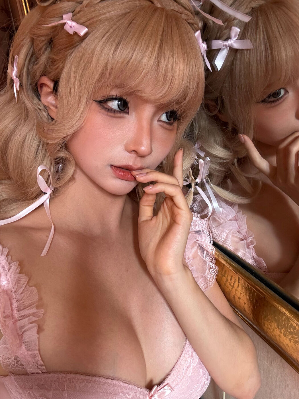 Coser@蠢沫沫 Chunmomo – 金发蝴蝶结 Part02 (47P)