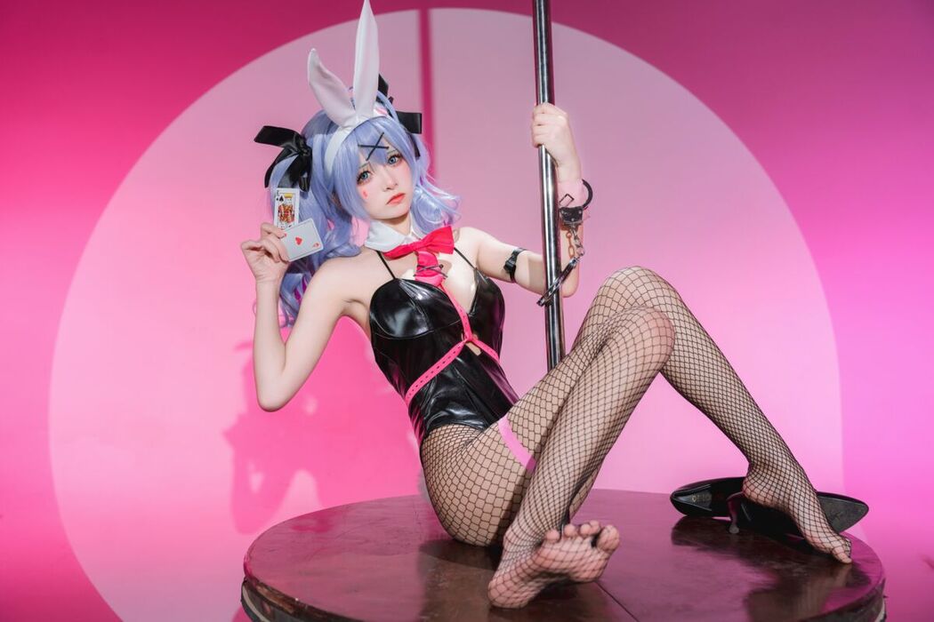 Coser@九柒喵 &#8211; 初音兔子洞 (26P)