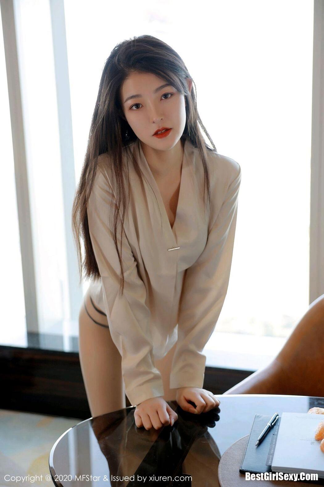 XiaoYu语画界 Vol.418 Yang Chen Chen