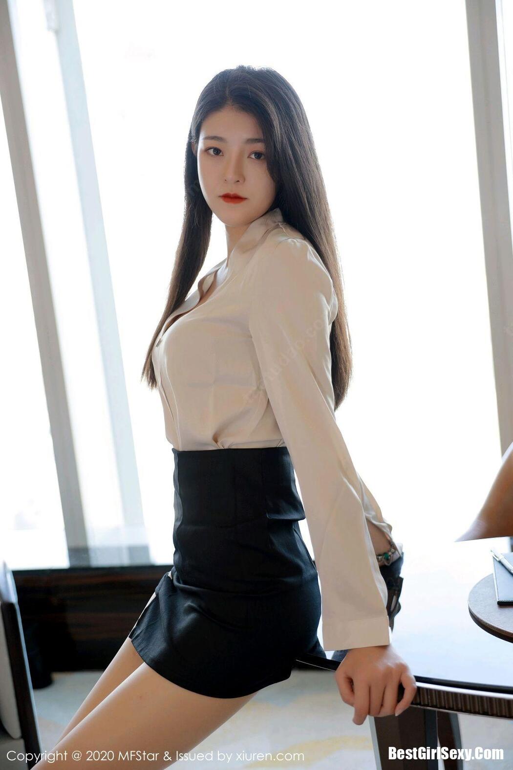 XiaoYu语画界 Vol.418 Yang Chen Chen