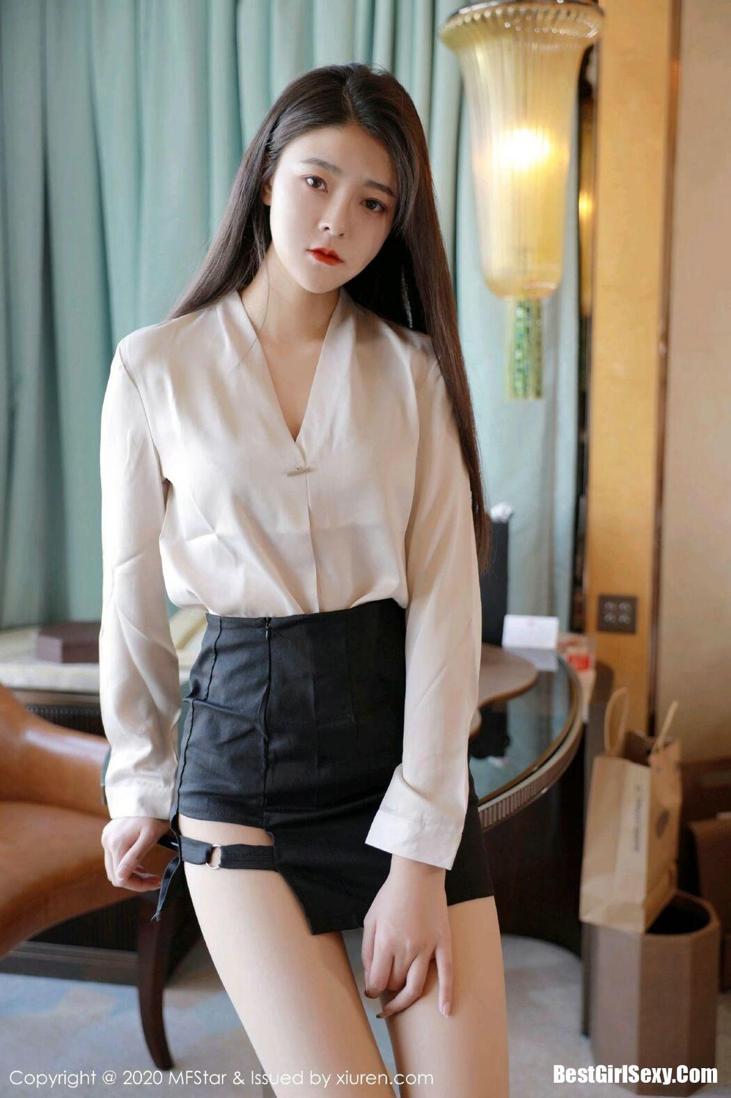 XiaoYu语画界 Vol.418 Yang Chen Chen