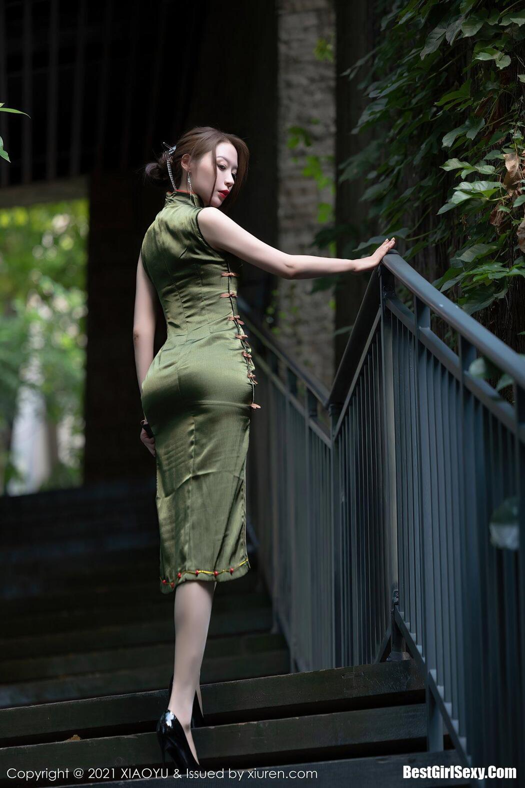 XiaoYu语画界 Vol.637 Meng Xin Yue