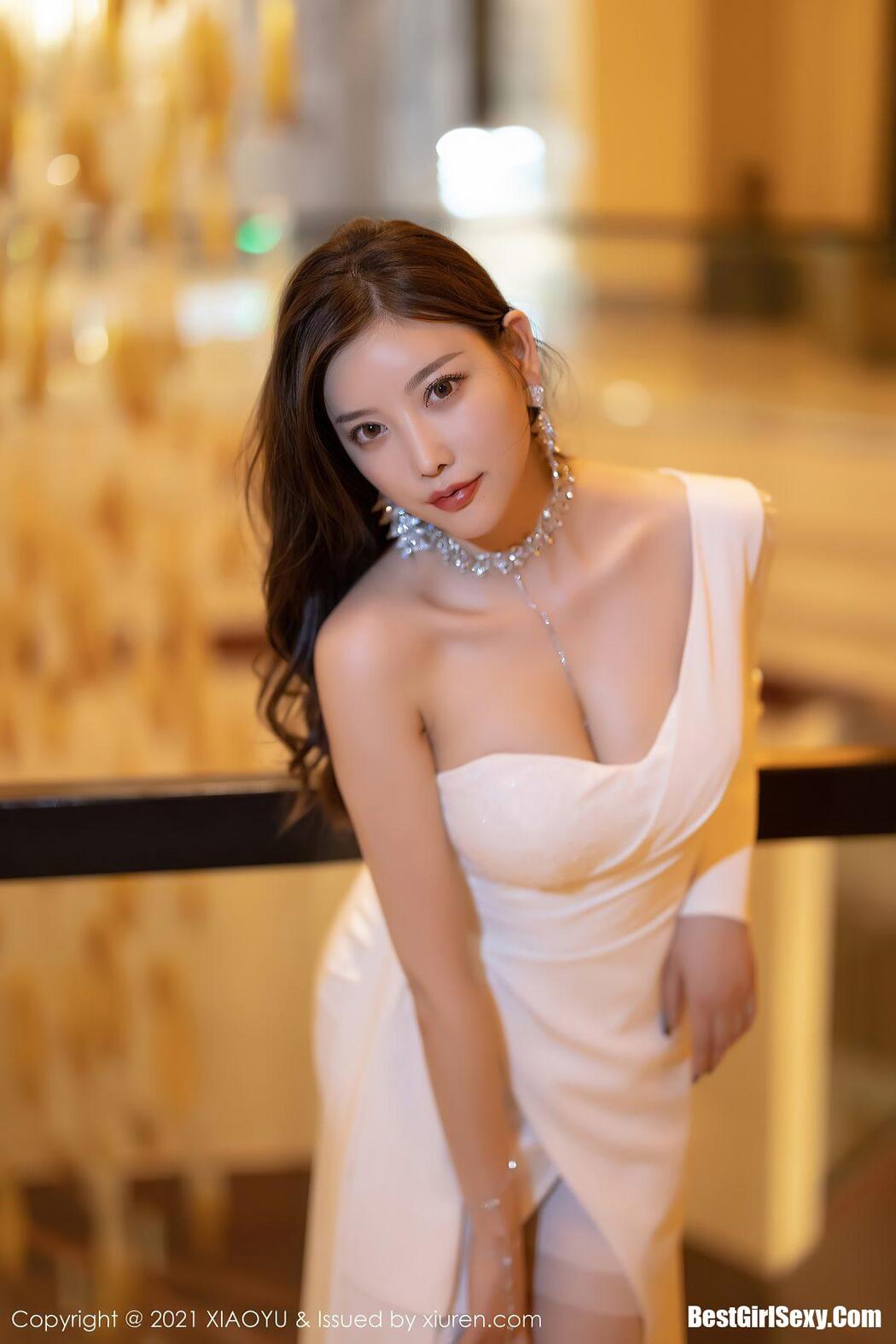 XiaoYu语画界 Vol.663 Yang Chen Chen